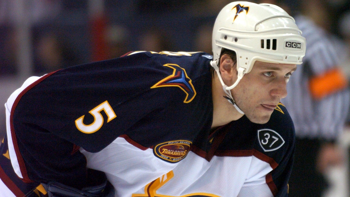 Former NHL player Tomas Kloucek dies at 45 in skiing mishap