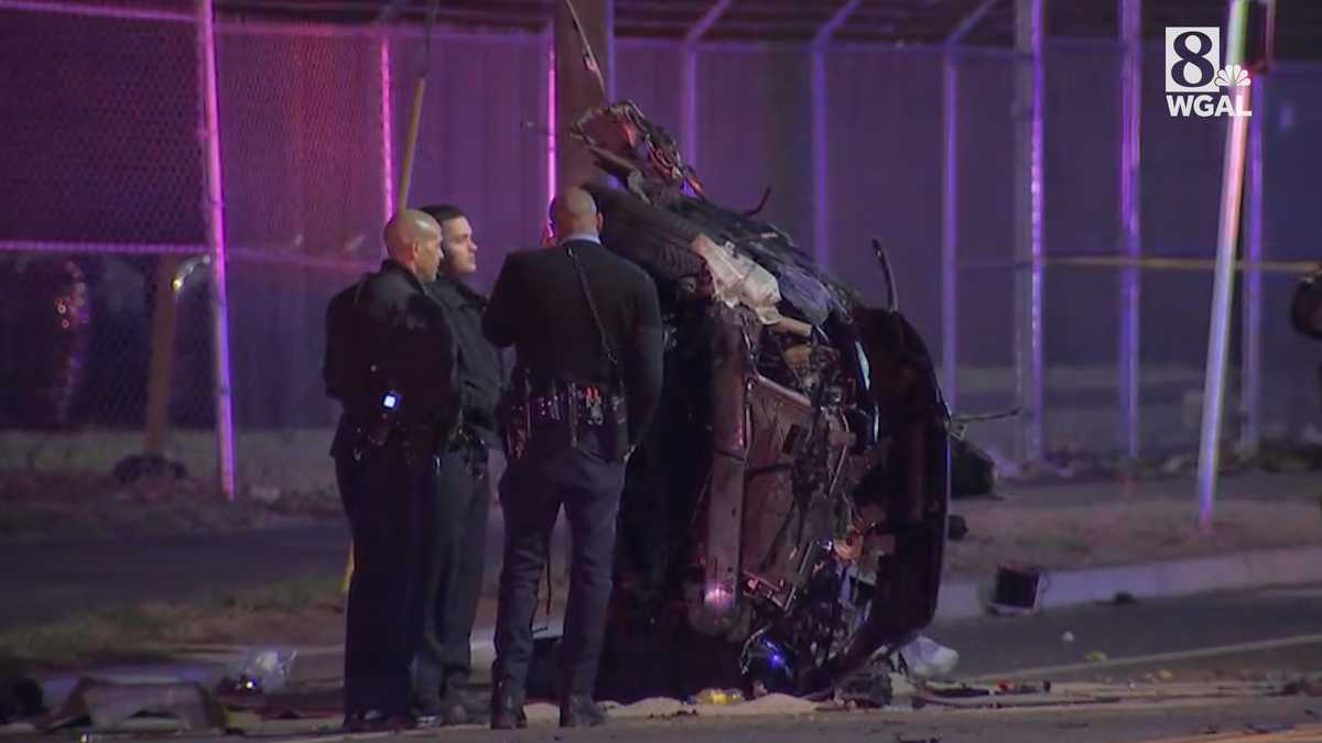 Two siblings die in car crash on I-95 in Philadelphia; Police suspect racing.