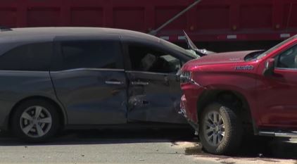 Round Rock 10-vehicle crash kills 1 person, injures 3 others