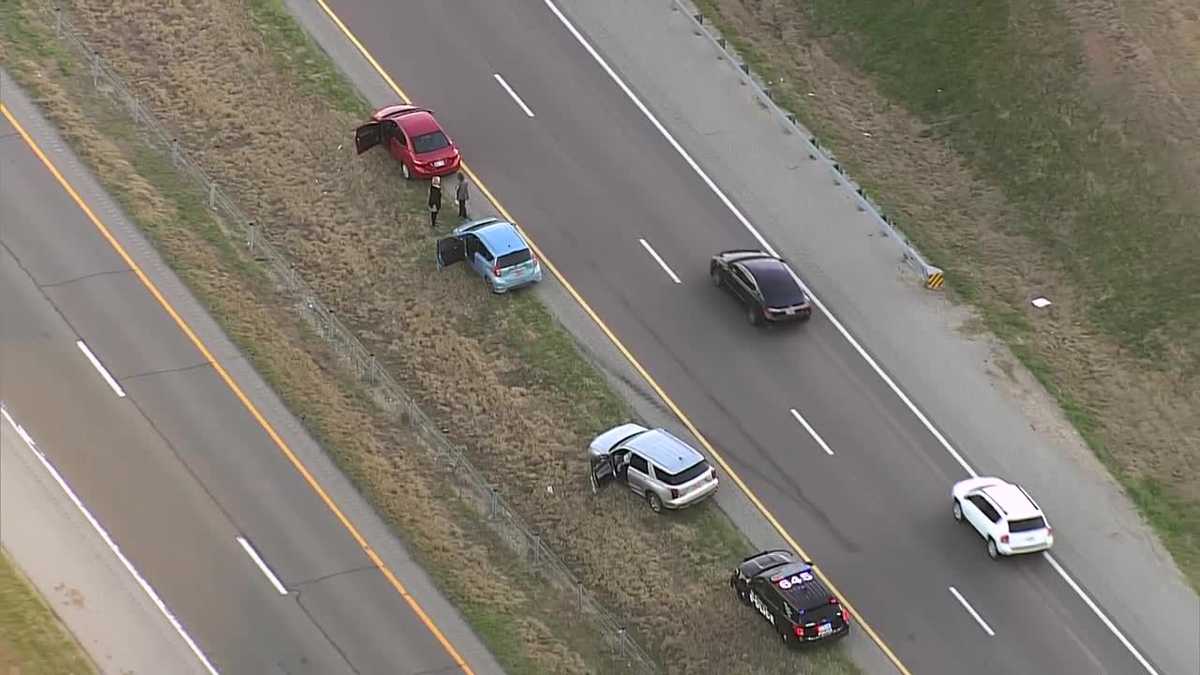 Crash involving 3 vehicles causing traffic slowdown on I-44 in southwest OKC