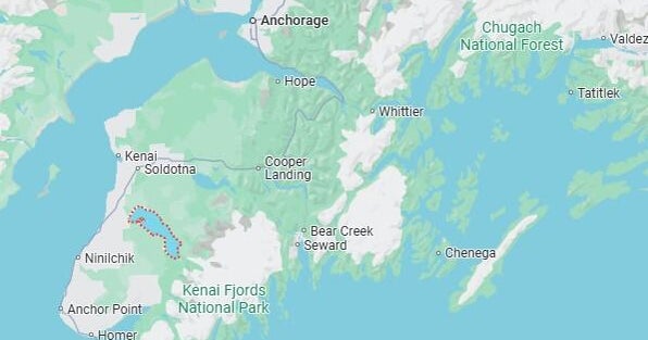 Man and 2 kids found alive after Alaska plane crash
