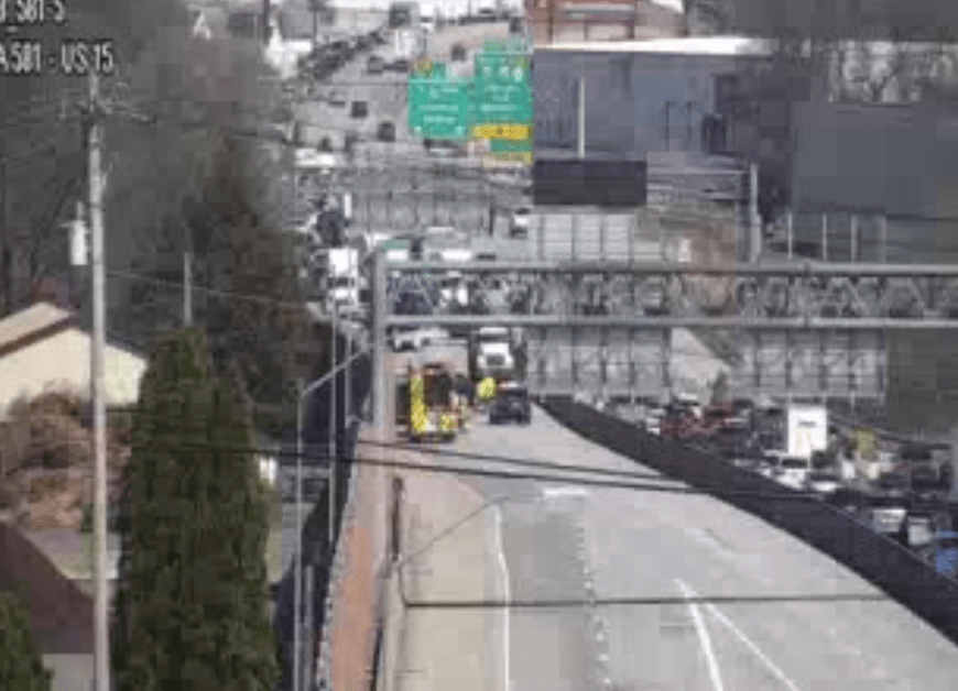 Multi-vehicle crash causing partial shut down of 581 Westbound