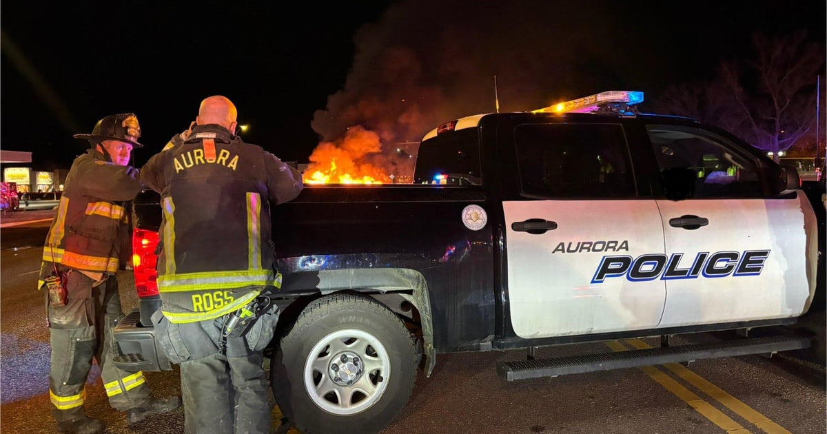 Colorado Tesla driver dies after multi-vehicle high-speed crash, Aurora police say