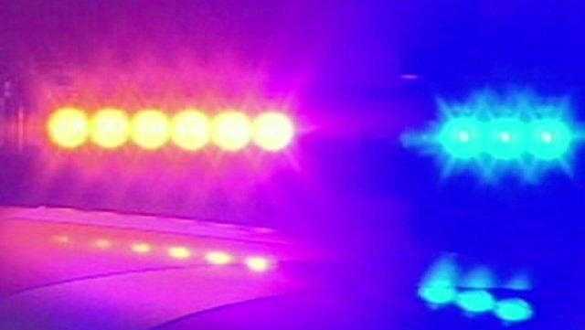 1 injured in crash on Garden Highway, Sacramento police say