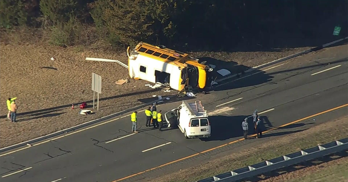 5 hurt in school bus crash on I-195 in Wall Township, N.J.