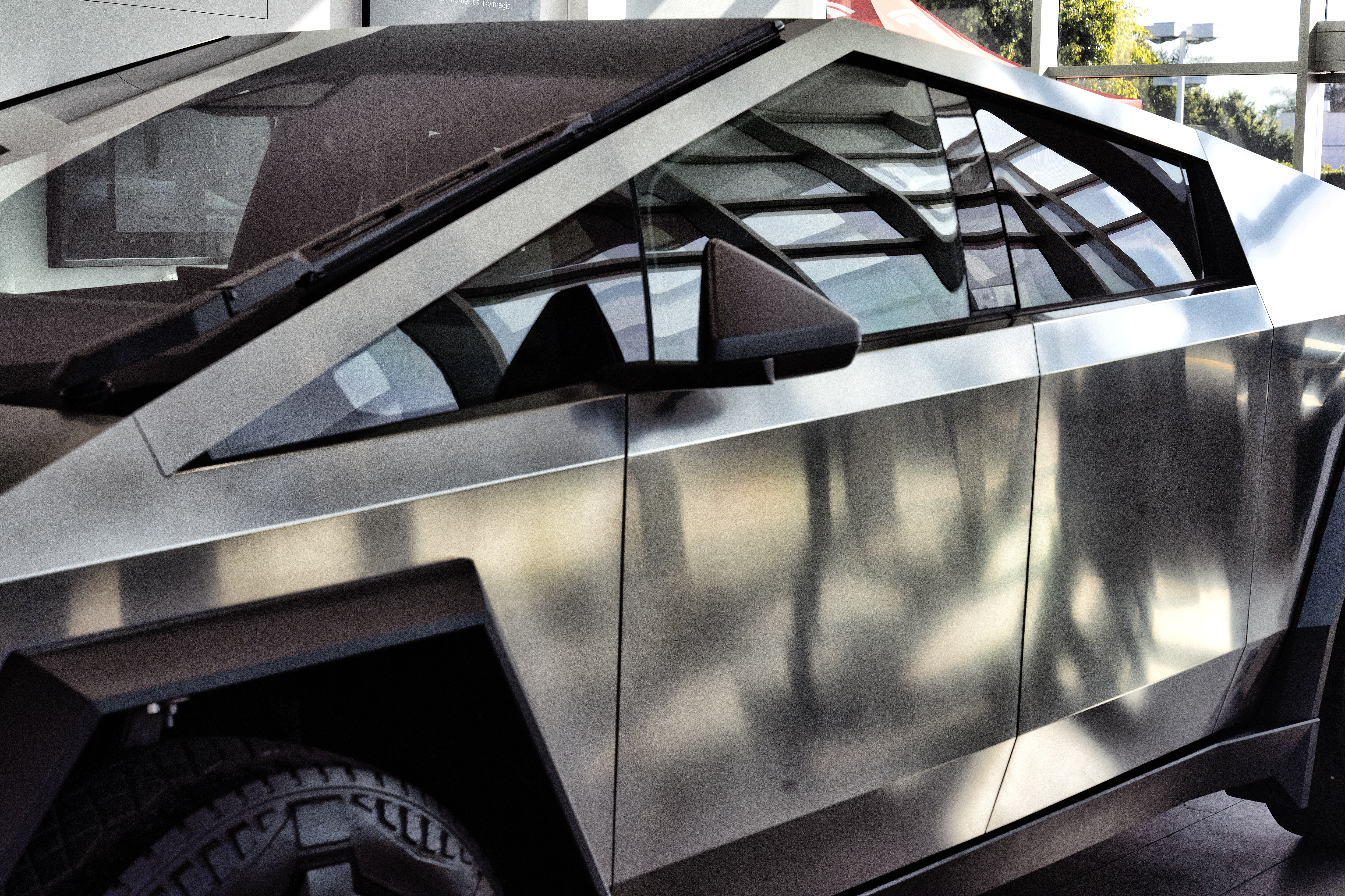 Tesla Cybertruck involved crash on Highway 101 in Marin County