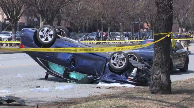 2 children, 1 adult dead after car crashes, flips over in Brooklyn