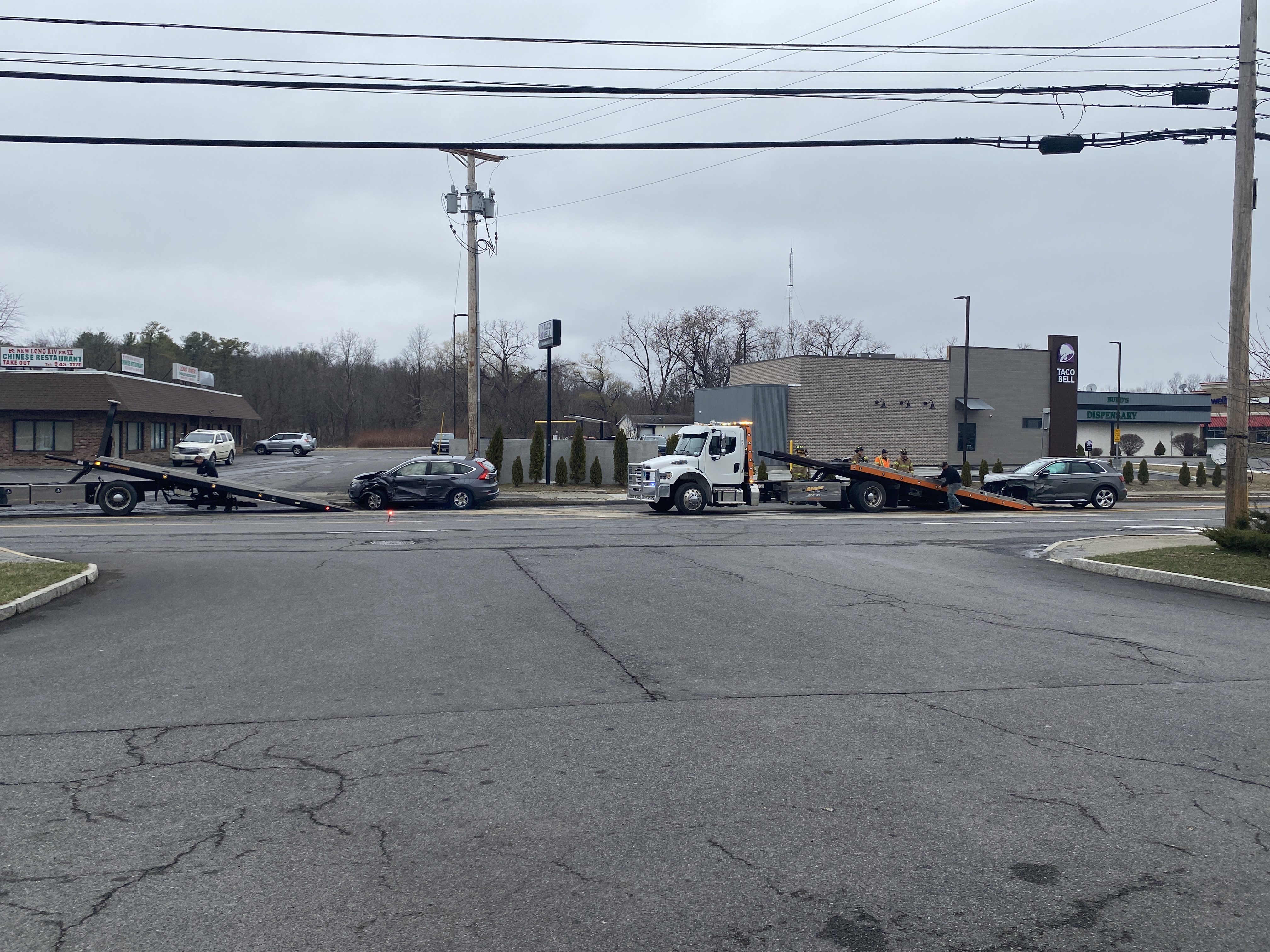 Multiple injured in 3-vehicle car crash in Catskill
