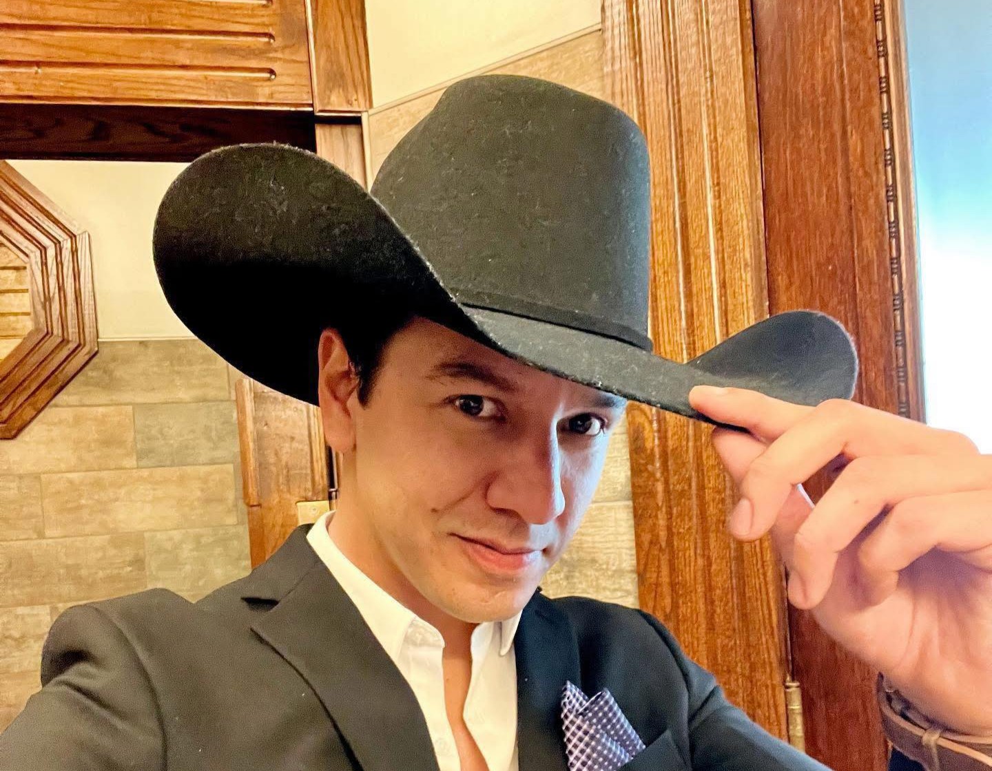 Alejandro Andrade, local Spanish radio personality known as ‘El Potrillo,’ killed in weekend car crash in Calera - WIAT