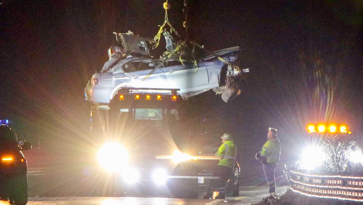 High school offers counseling after 18-year-old dies in Falmouth crash