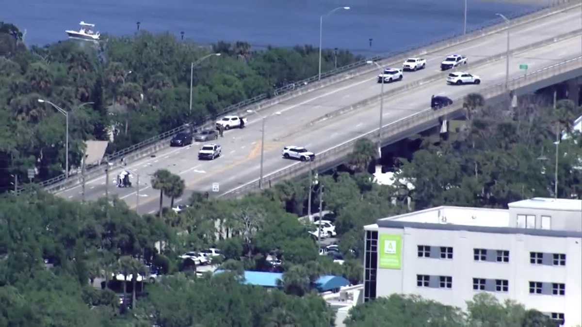 'Thought it was a movie': Driver fleeing deputies causes major crash on South Causeway bridge in New Smyrna Beach