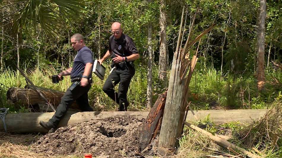 Police in Vero Beach seek driver in fatal crash with 26-year-old victim.