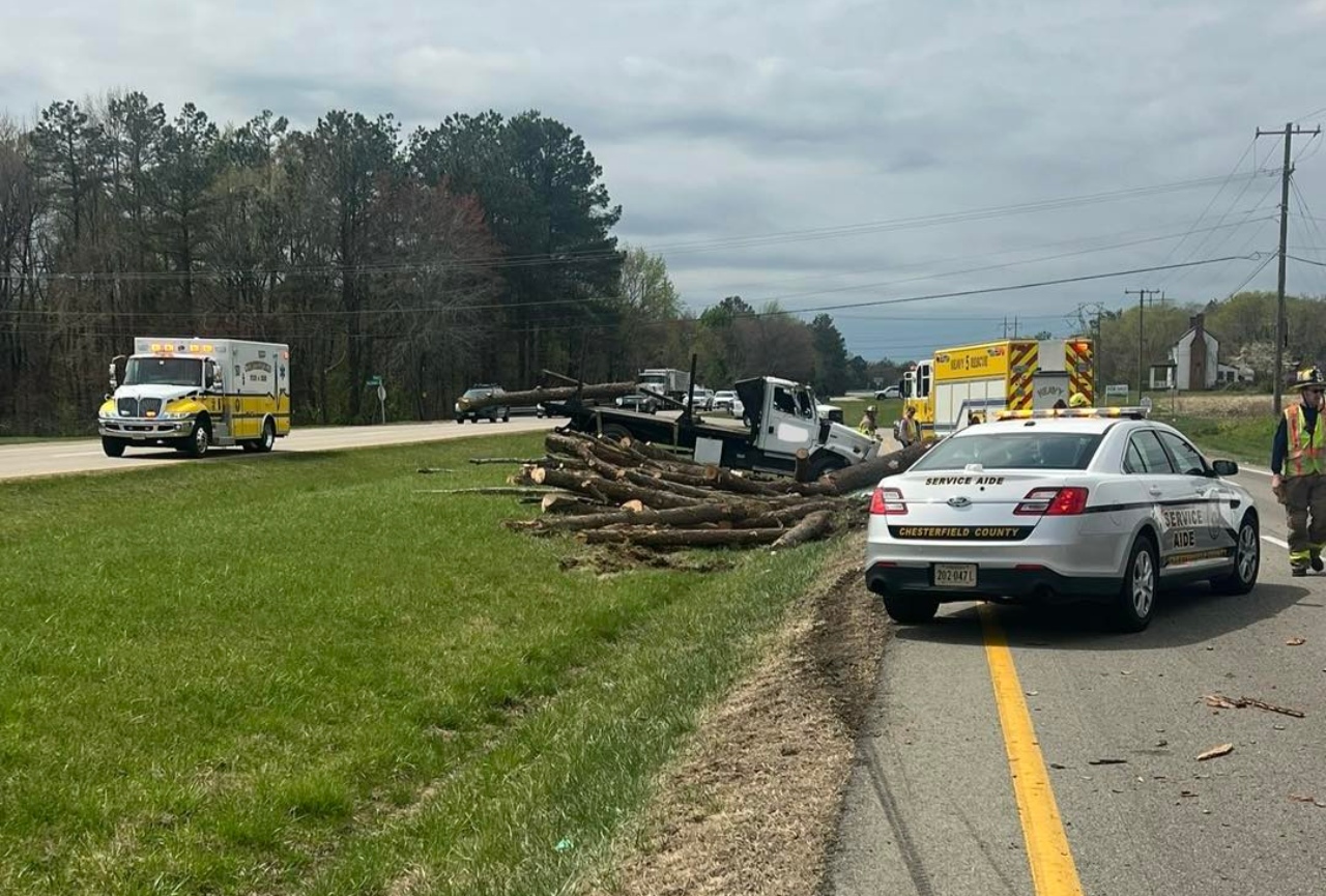 Westbound lanes shut on Midlothian Turnpike in Chesterfield after multi-car accident