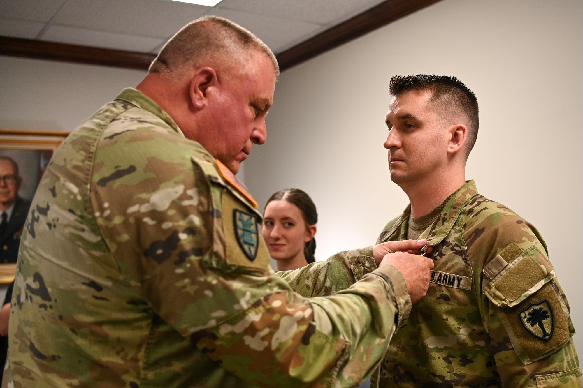 Medal of Valor awarded to SC National Guardsman for heroic car crash rescues.