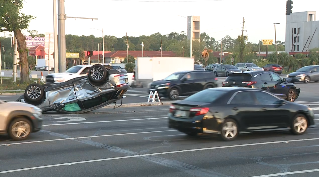 Traffic jam in Orlando due to overturned vehicle; 1 person taken to hospital