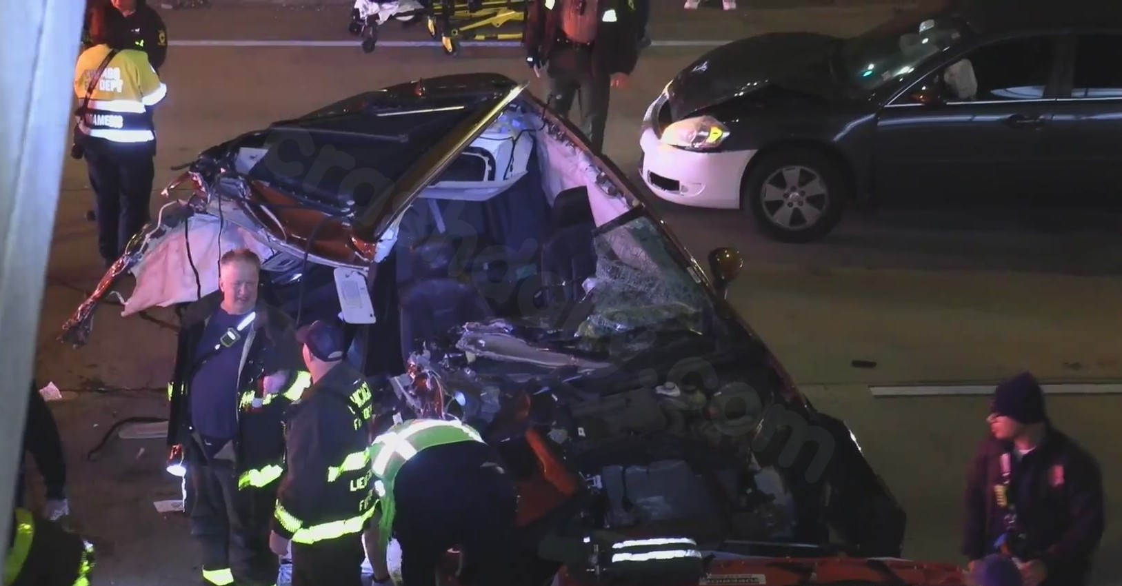 Deadly collision shuts down all southbound lanes of Dan Ryan Expressway at 87th St. on Sunday morning, according to ISP