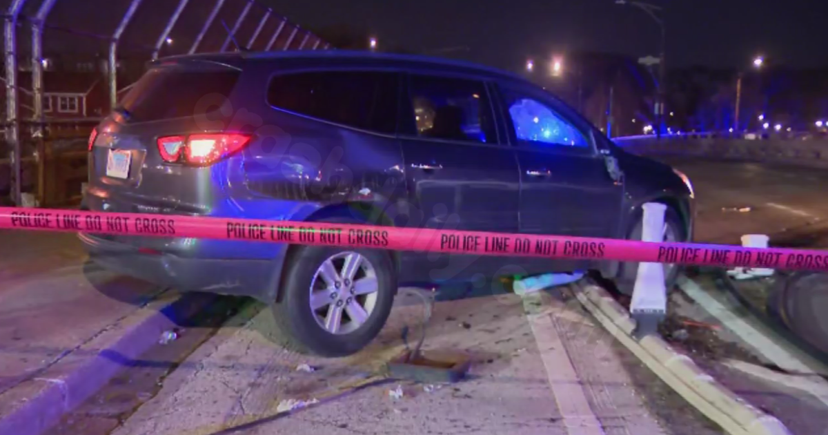 Chicago police report man hurt in shooting and car accident in East Garfield Park