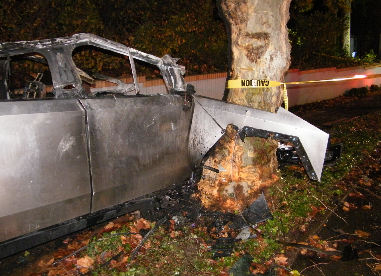 Insights into deadly Cybertruck crash in Piedmont from new video and images.