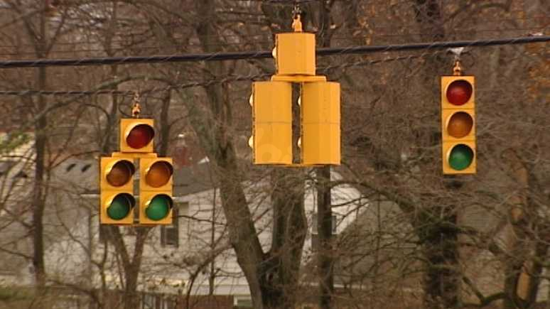 Traffic accident shuts down highway in southeastern Indiana
