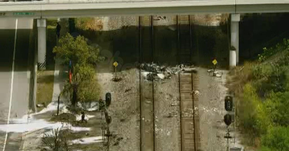 Traffic stopped near I-95 in Boca Raton due to small plane crash