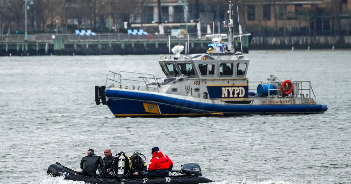 Search continues for helicopter crash debris in Hudson River.
