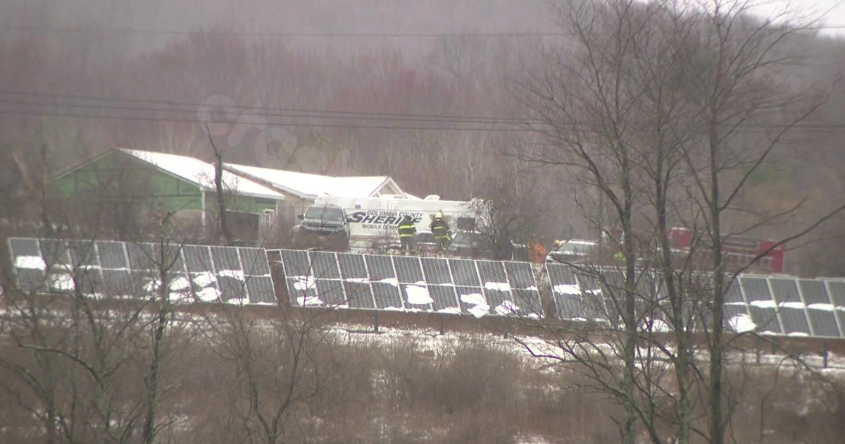 At least 1 person dies in upstate New York plane crash, officials report