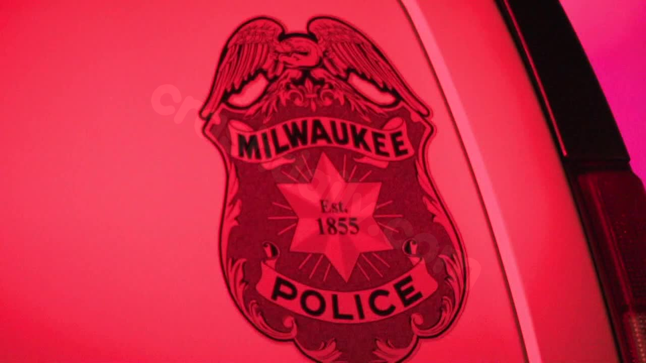 Deadly solo-car Milwaukee accident; 1 fatality, 1 wounded