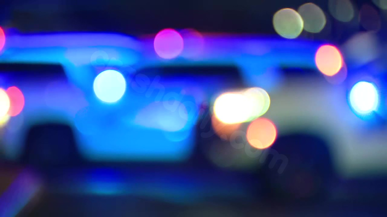 Two kids hurt in Oakland car crash