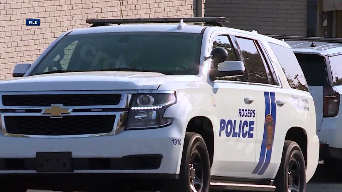 Child dies after exiting moving vehicle, Rogers Police confirm