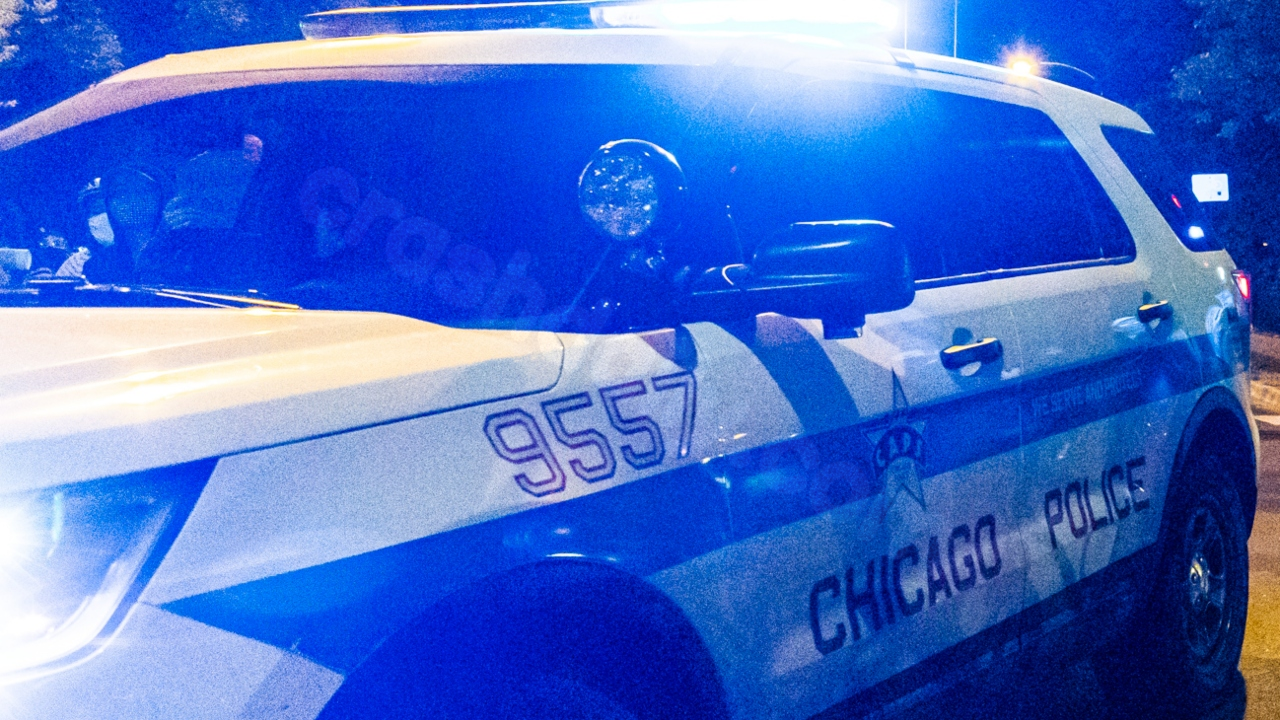 Man arrested after 3-car crash on Chicago's South Side