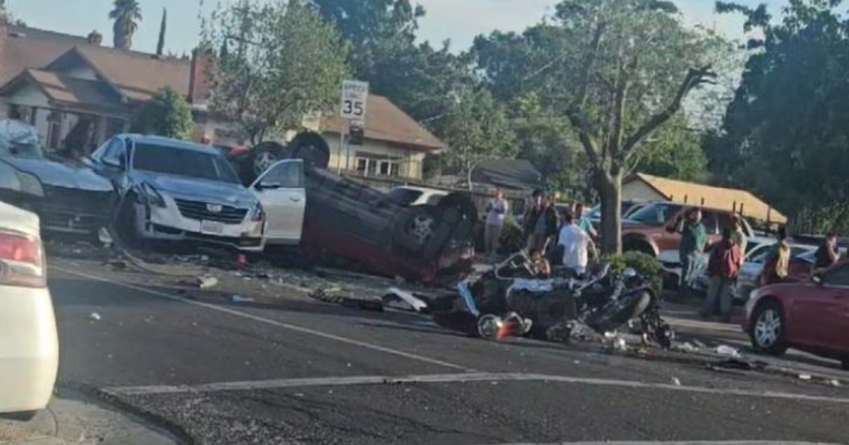 Motorcyclist dies, several others injured in 5-vehicle Stockton crash
