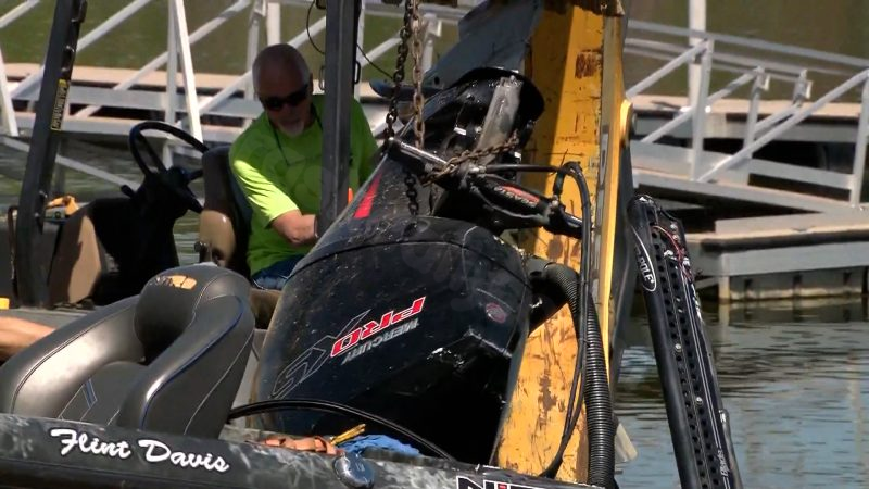 One dead in multi-boat crash during Major League Fishing tournament in Alabama