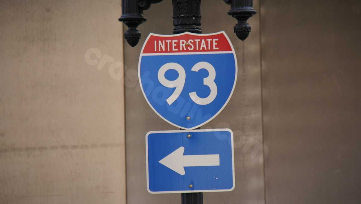 1 dead following 5-car crash on I-93 north, major traffic delays