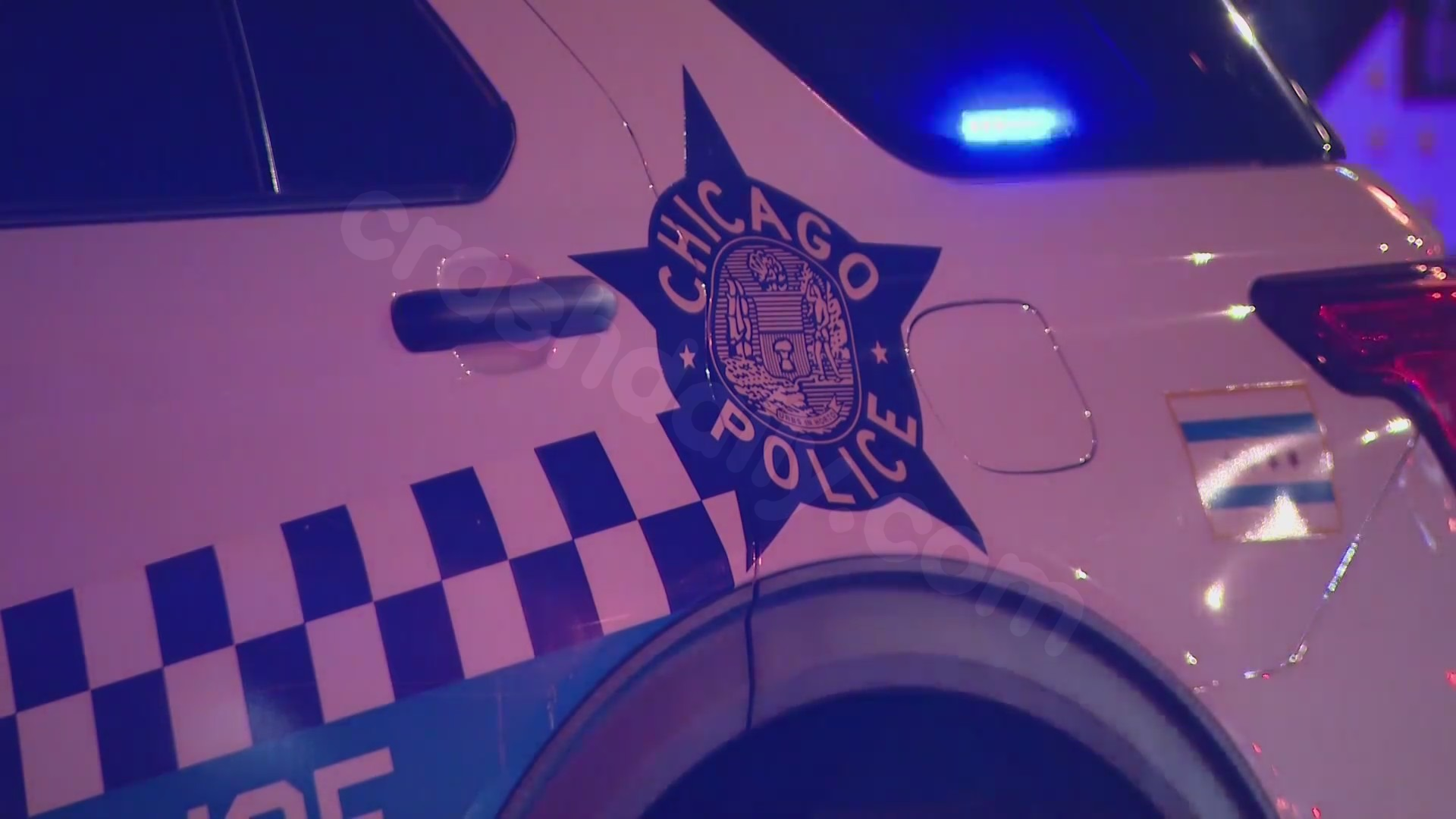 1 killed, 1 critically injured after car crashes into building in River North
