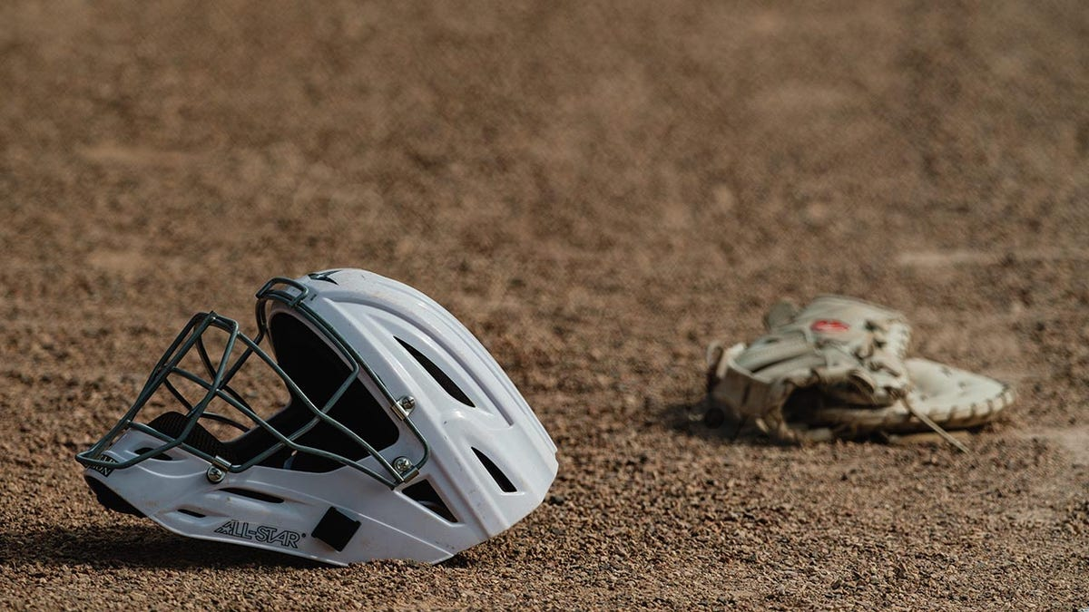 College softball player, coach dead after being involved in head-on collision while traveling from game