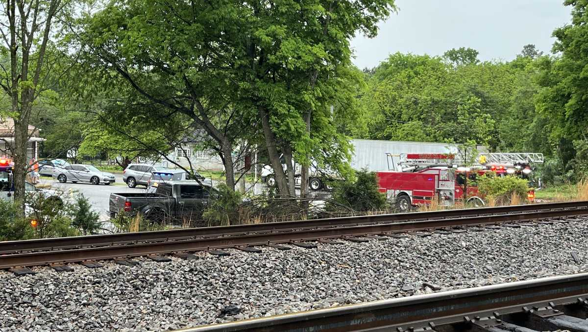 Coroner responds to deadly Upstate crash