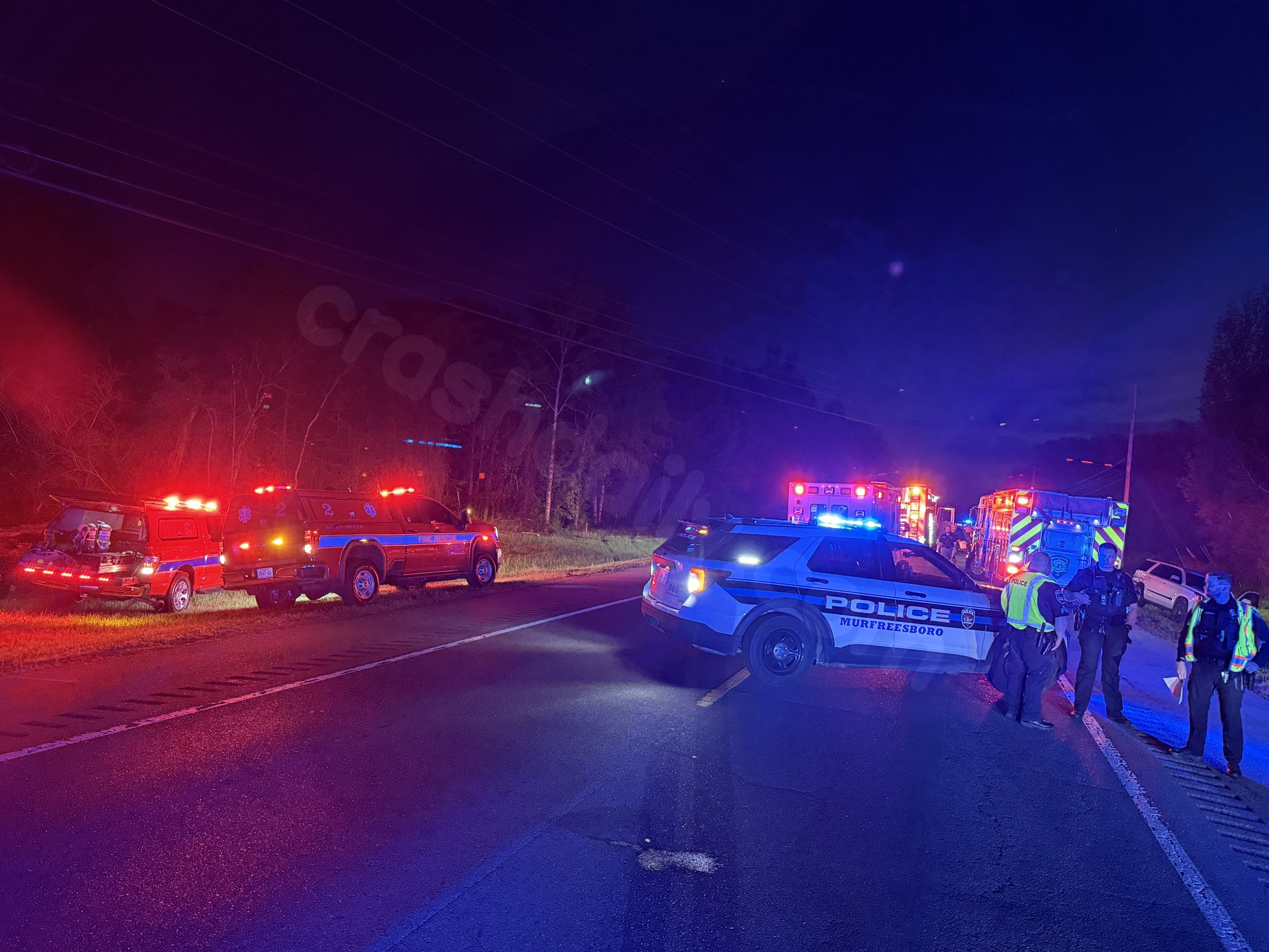 Murfreesboro police investigate crash that injured at least four people