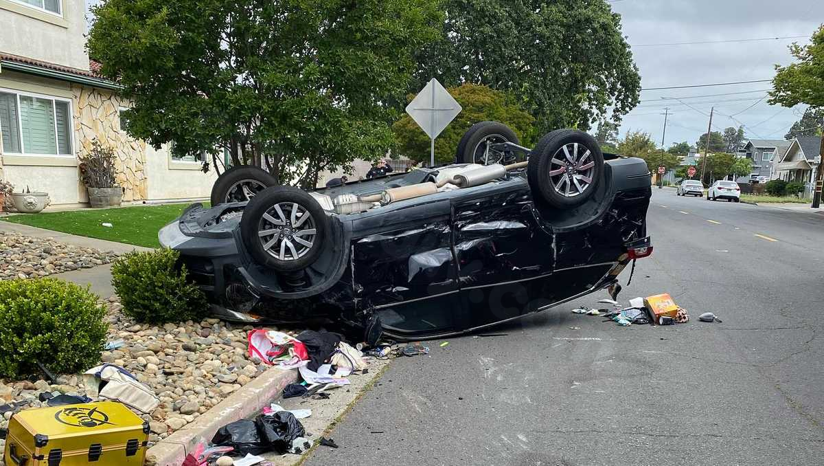 Car crash reported on Jackson Street in Fairfield