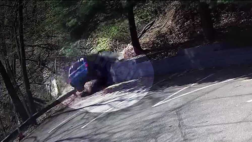 Police chase ends with vehicle crashing down Allegheny County hillside