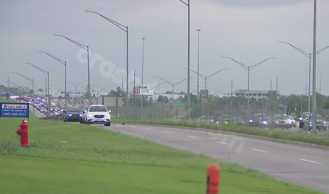 Car crash impacts traffic on Broadway Extension