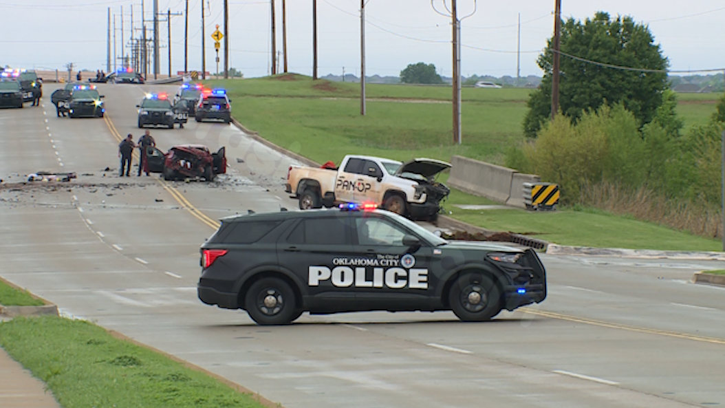 At least 1 dead after multi-vehicle crash in northwest Oklahoma City, police say