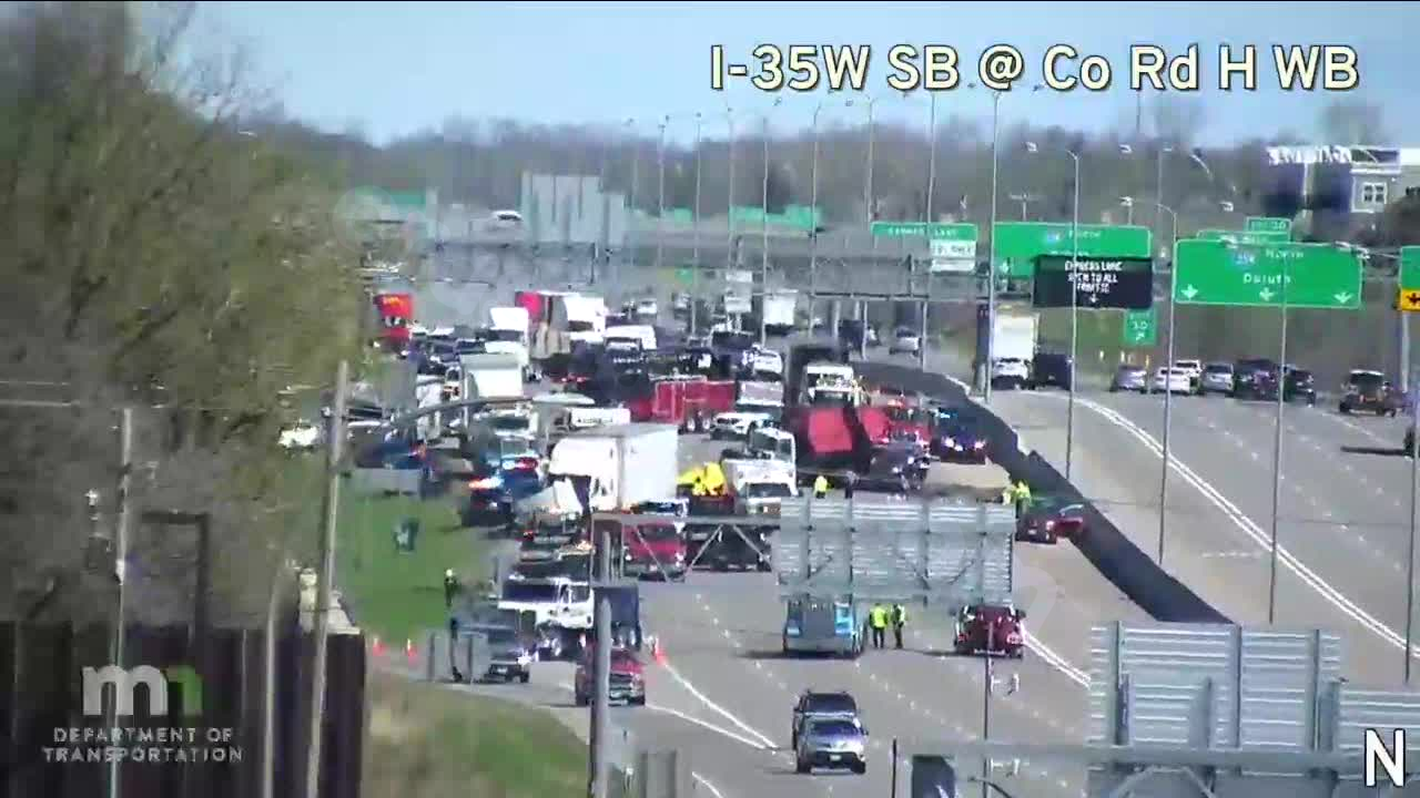 I-35W southbound reopens in Mounds View after fatal wreck