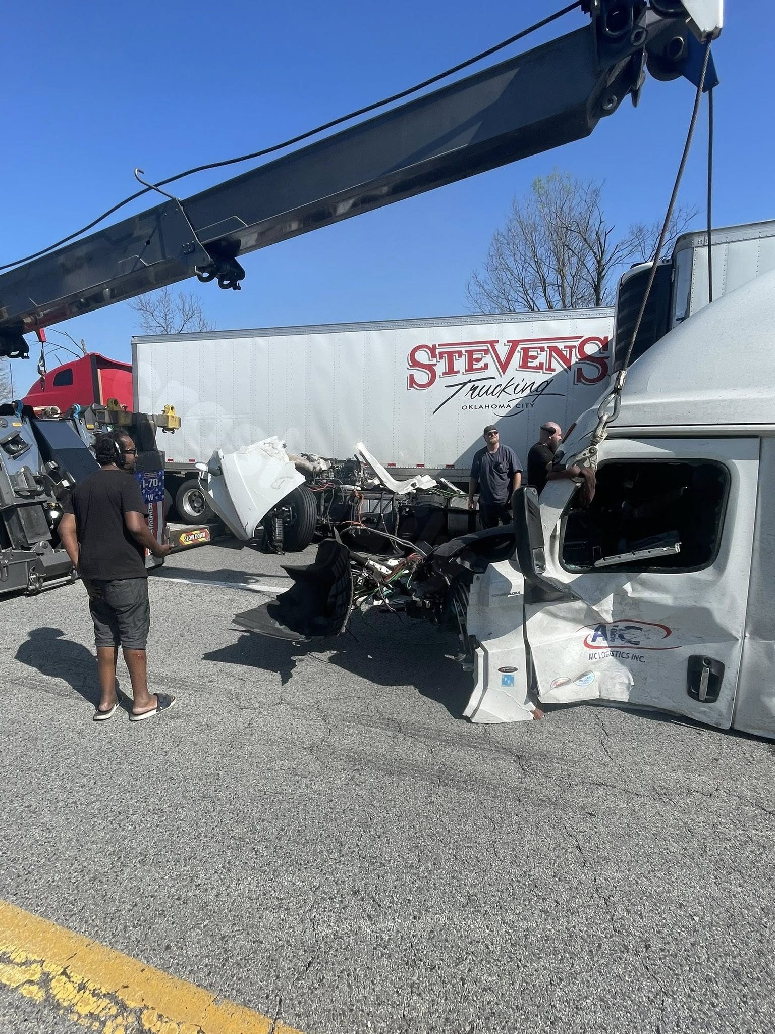 I-70 EB reopens after crash involving 2 semis in Morgan County