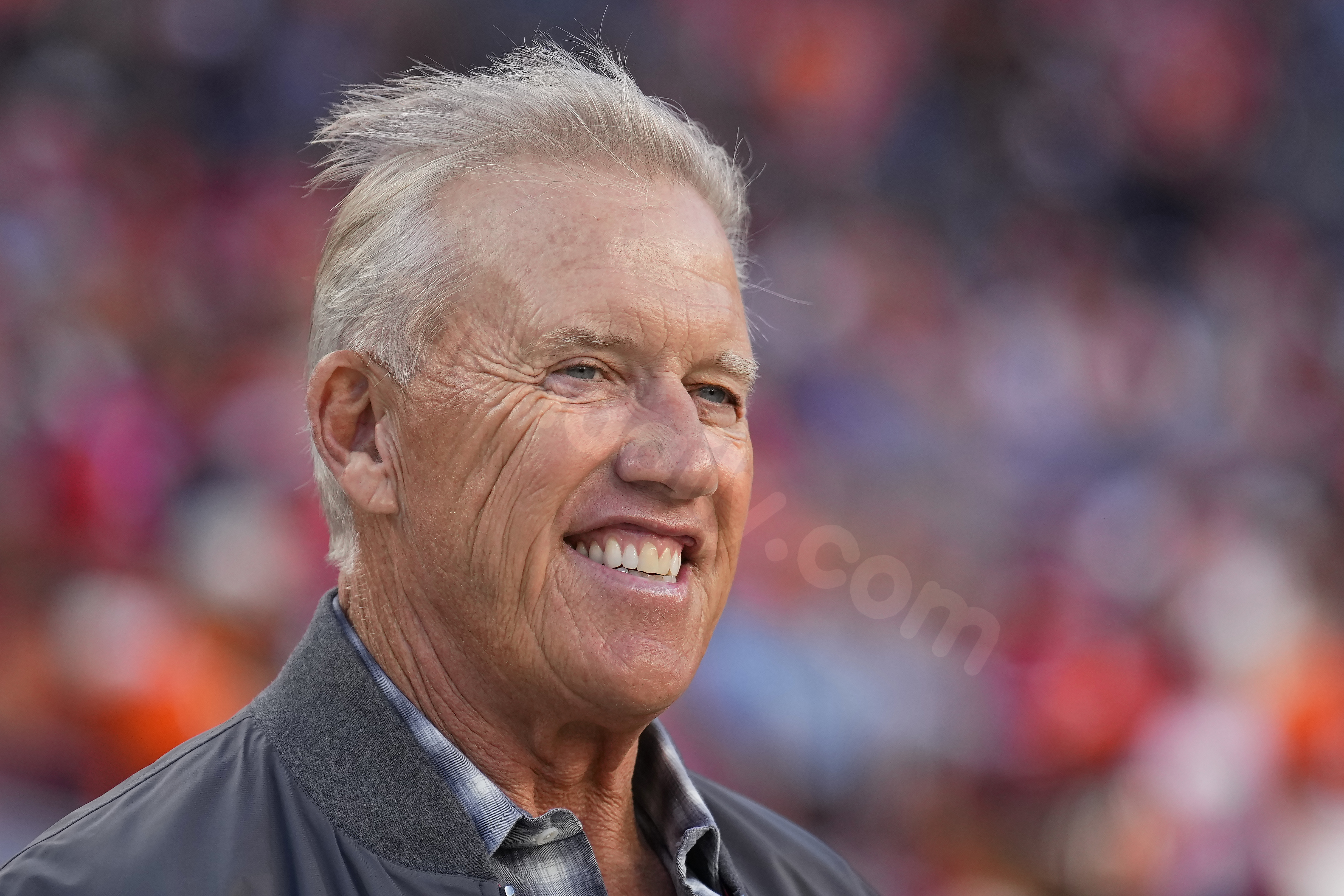 John Elway reportedly involved in golf cart accident when agent fell, injured head: TMZ