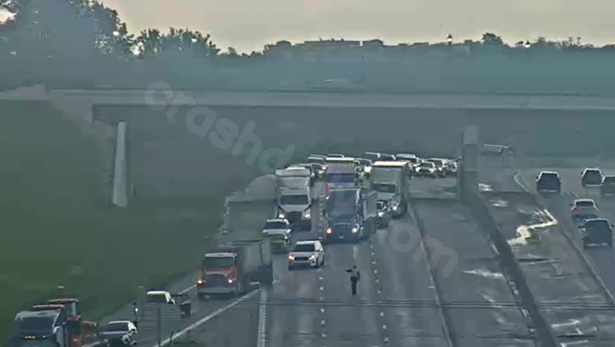 Arkansas State Police redirecting traffic on I49 due to accident in Rogers