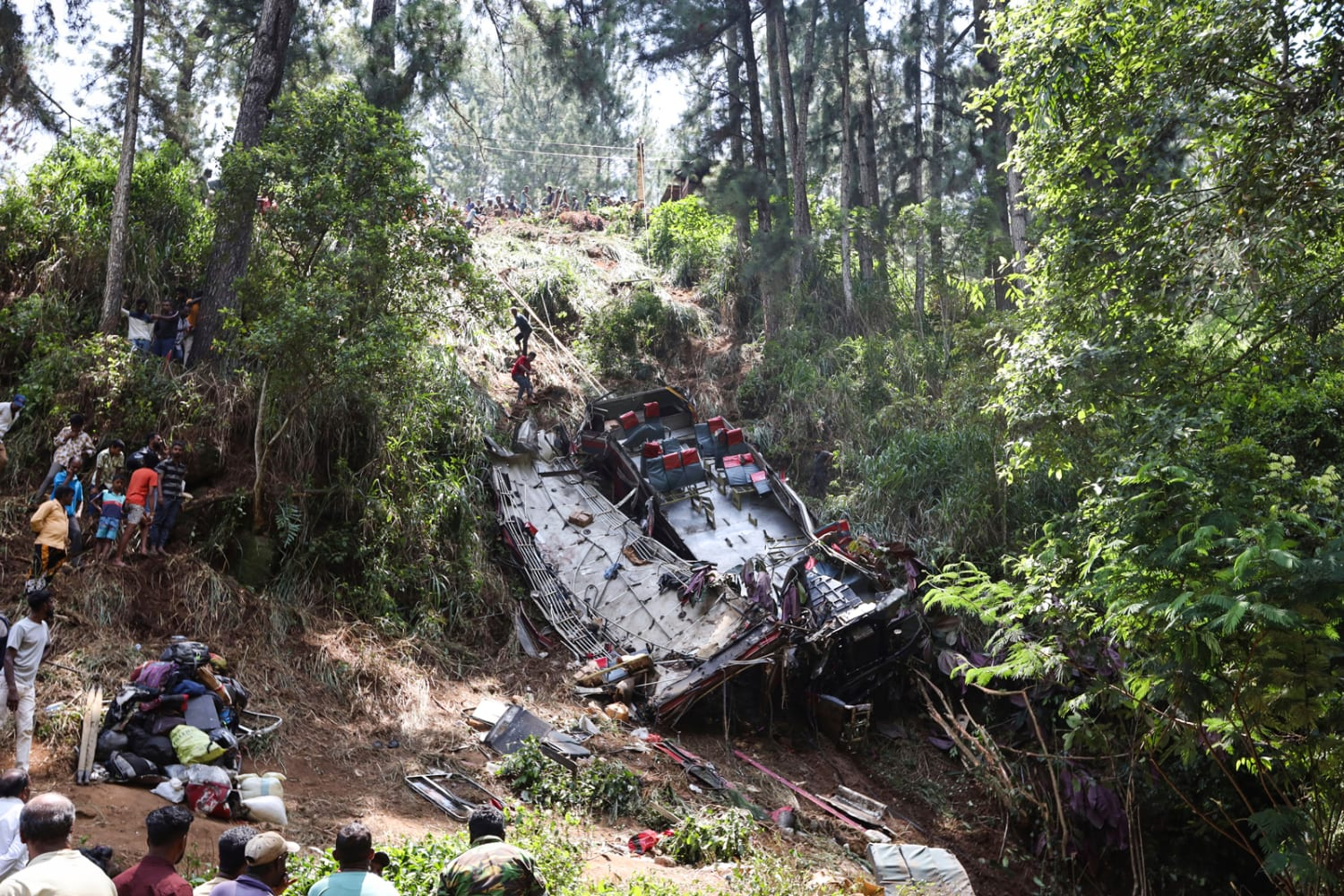 Deadly accident in Sri Lanka: 21 killed and 35 injured as bus plunges off cliff.