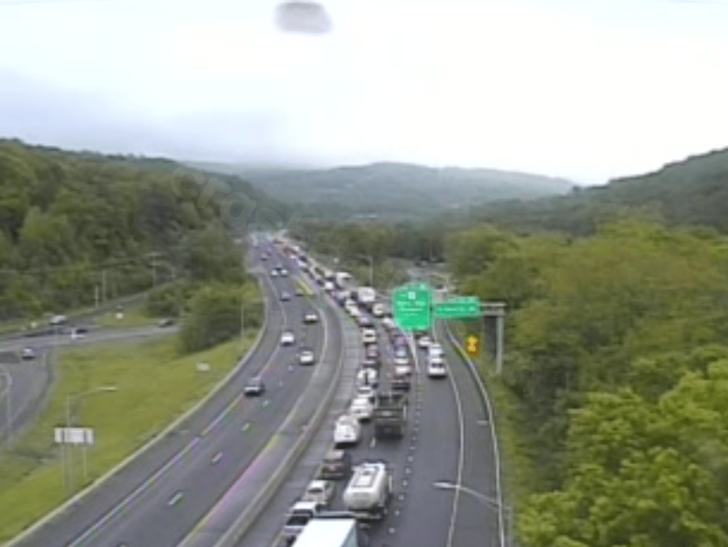 Route 8 South closed in Naugatuck as serious injuries reported after crash