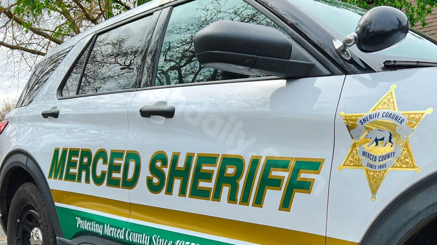 Body found in fiery crash near Merced