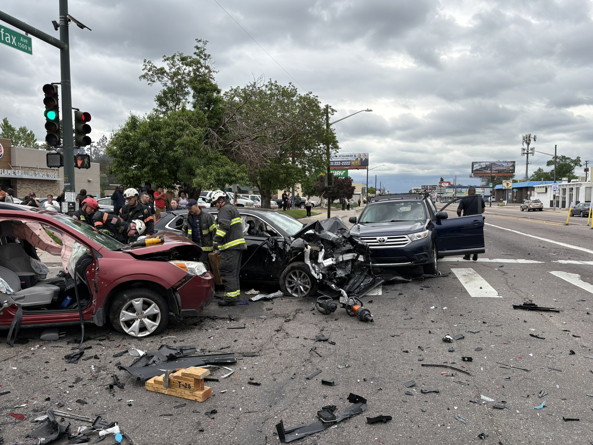 Firefighters respond to parties trapped call in 3-vehicle crash on Colfax