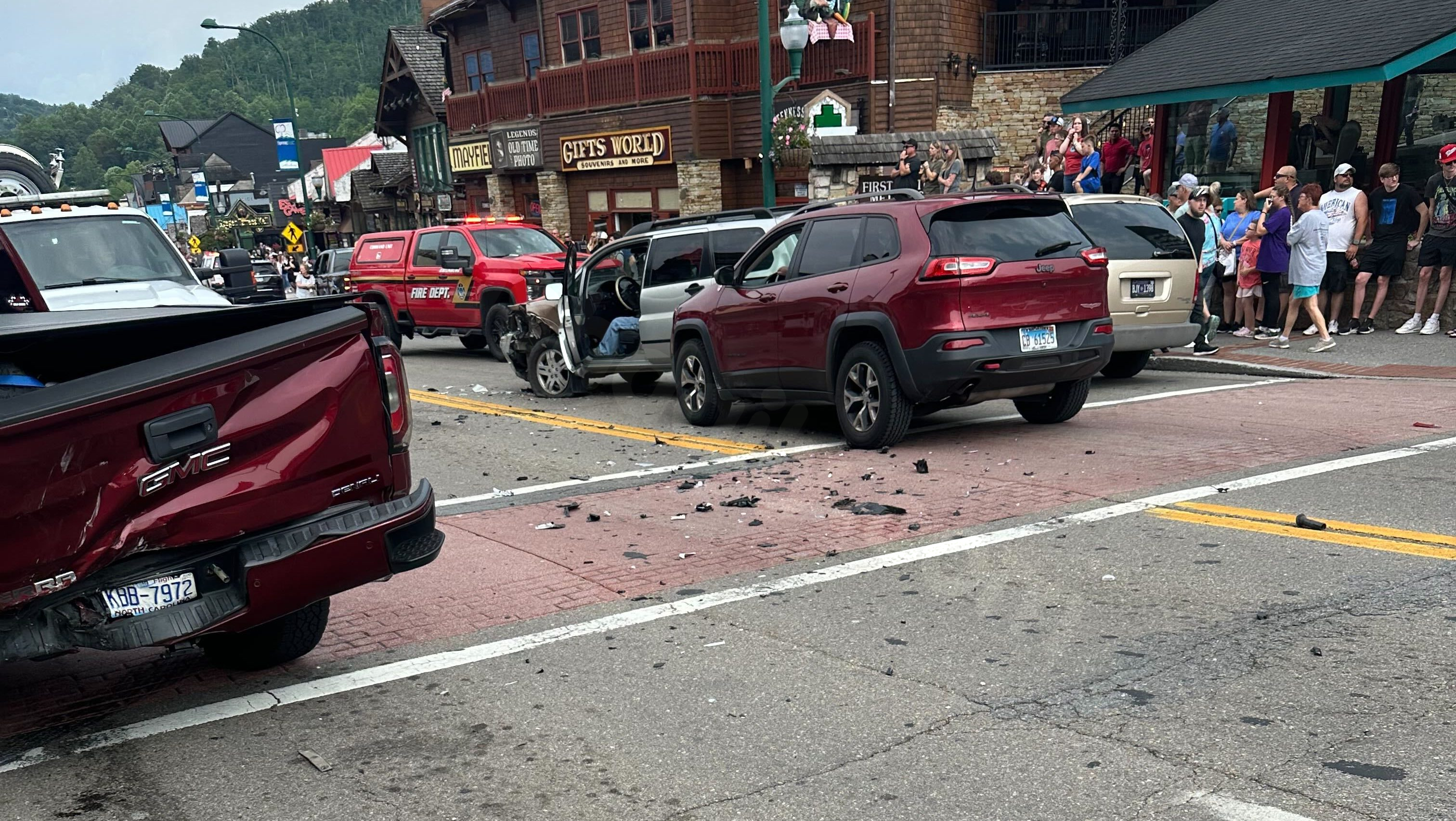 Multiple vehicles crash on road in Gatlinburg